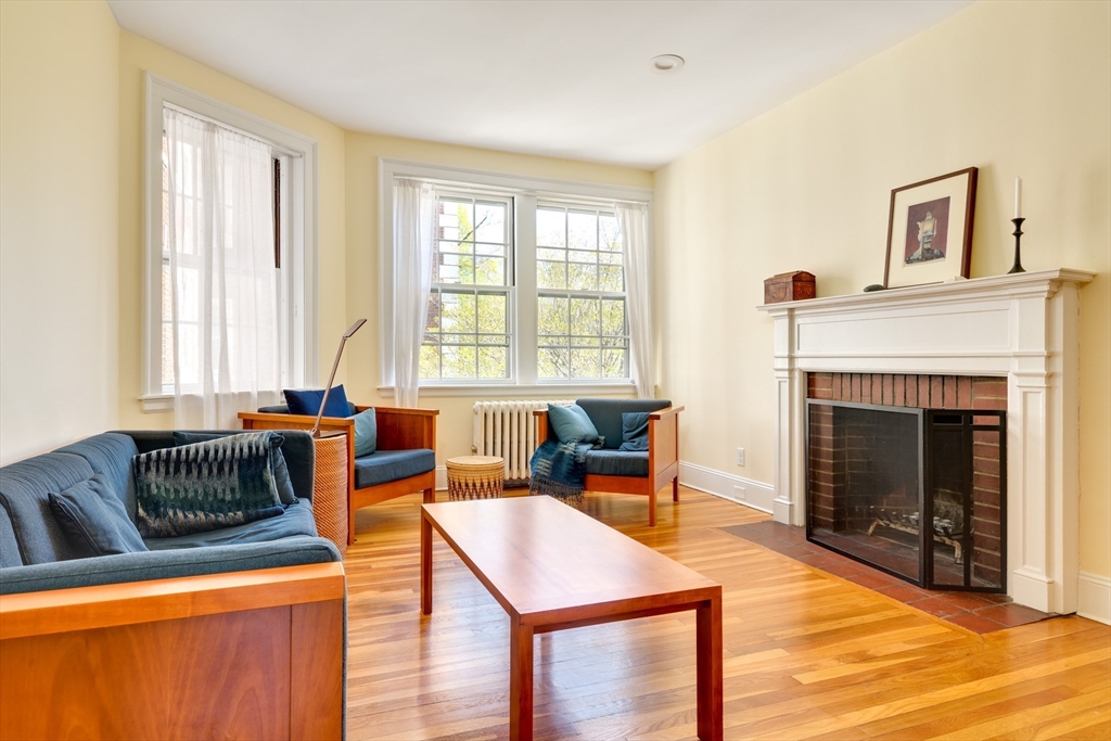 41 Bowdoin Street 28