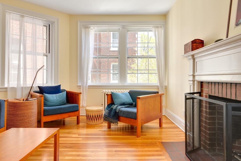 41 Bowdoin Street 28