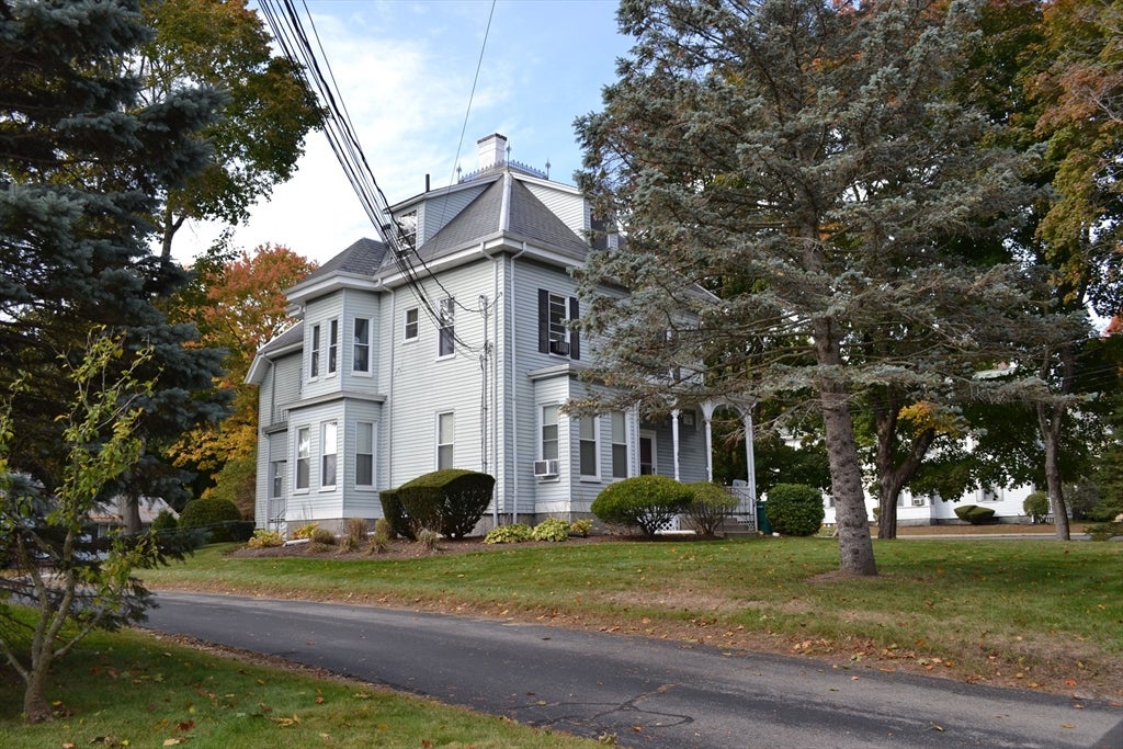 Photo of 66 Hoyle St, Norwood, MA