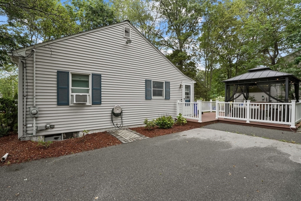 4 Mott Drive
