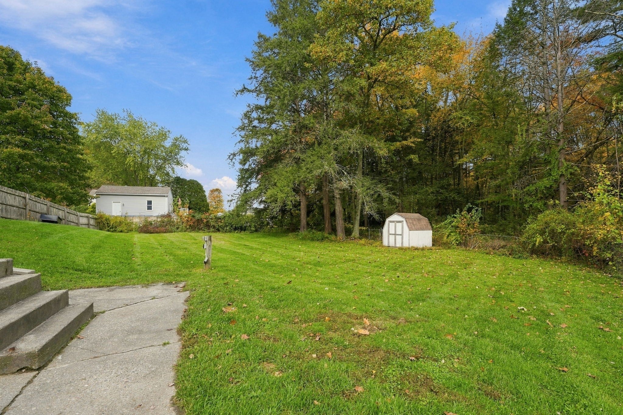 43 Oliver St, Easthampton, MA Photo #32