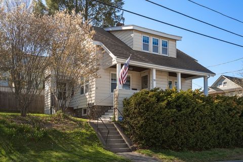 Photo of 35 Boardman St, Worcester, MA 01606 (MLS # 73508874)