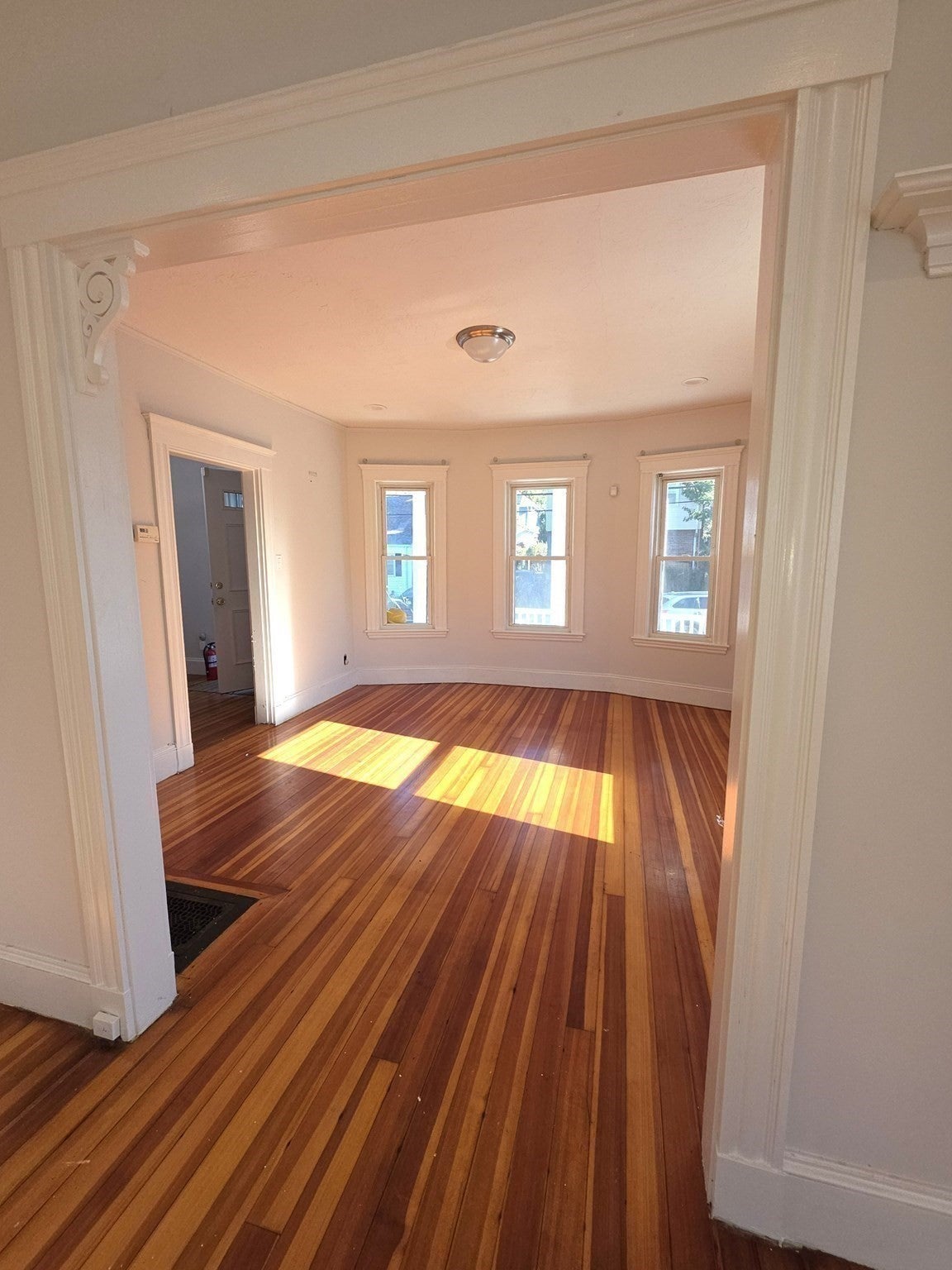 35 Ruskindale Rd
