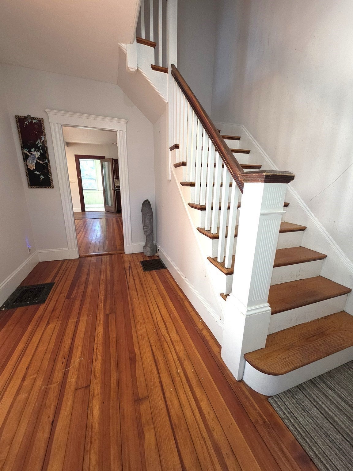 35 Ruskindale Rd