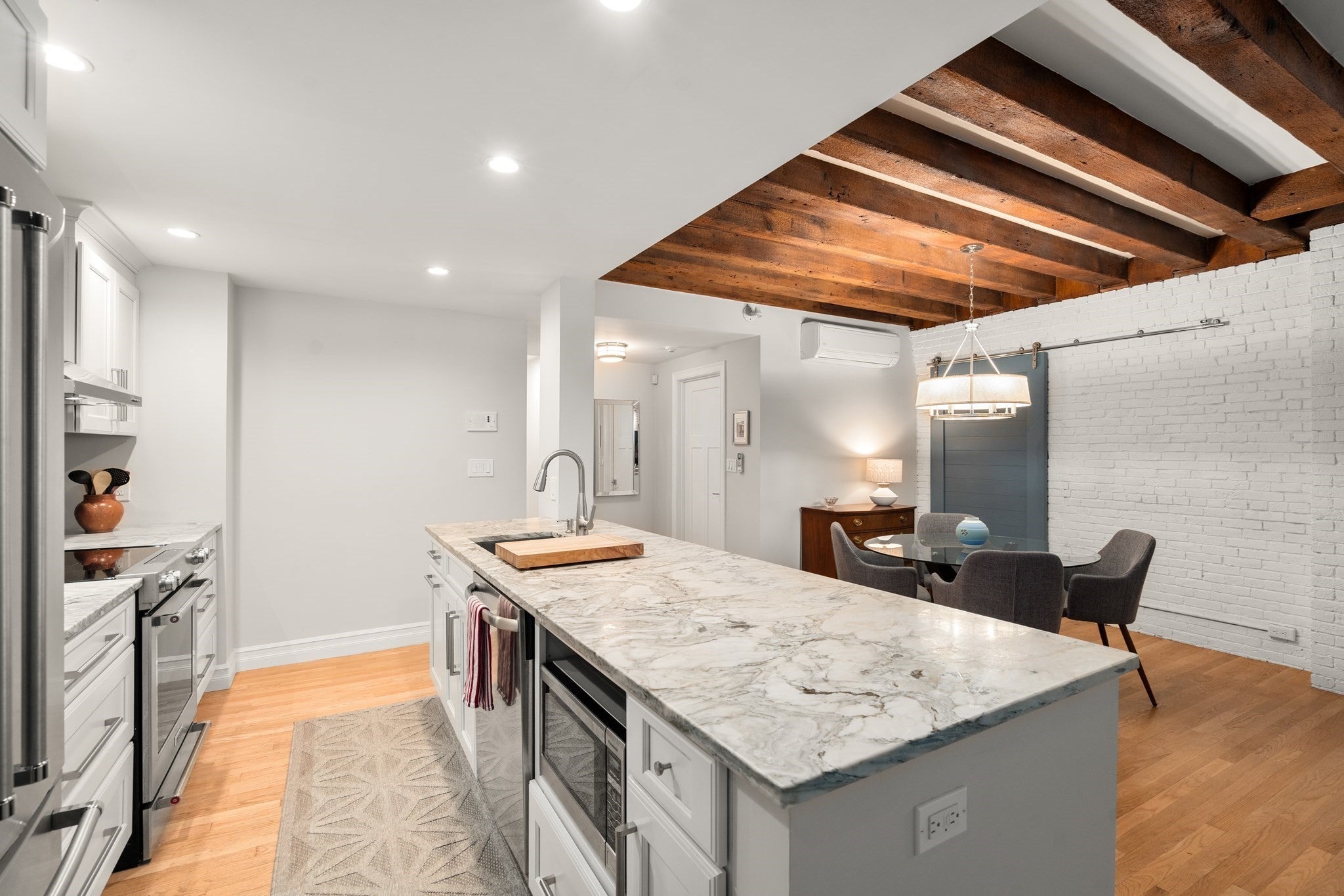 80 Commercial St 2