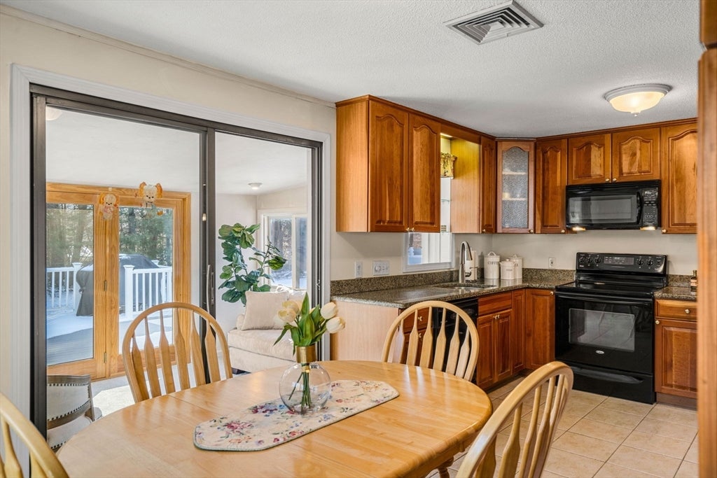 133 Mill Street, Burlington, MA Photo #12