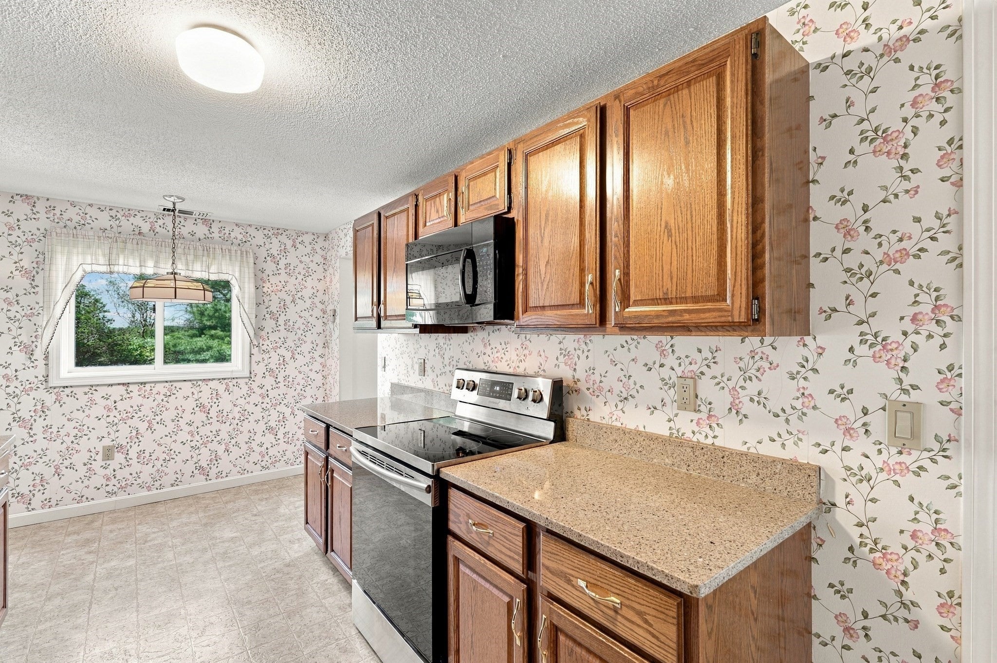 12 Ledgewood Way #21, Peabody, MA Photo #15