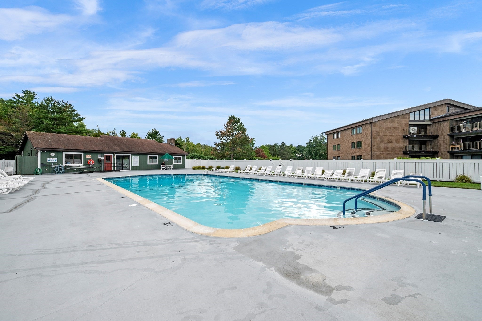 12 Ledgewood Way #21, Peabody, MA Photo #36