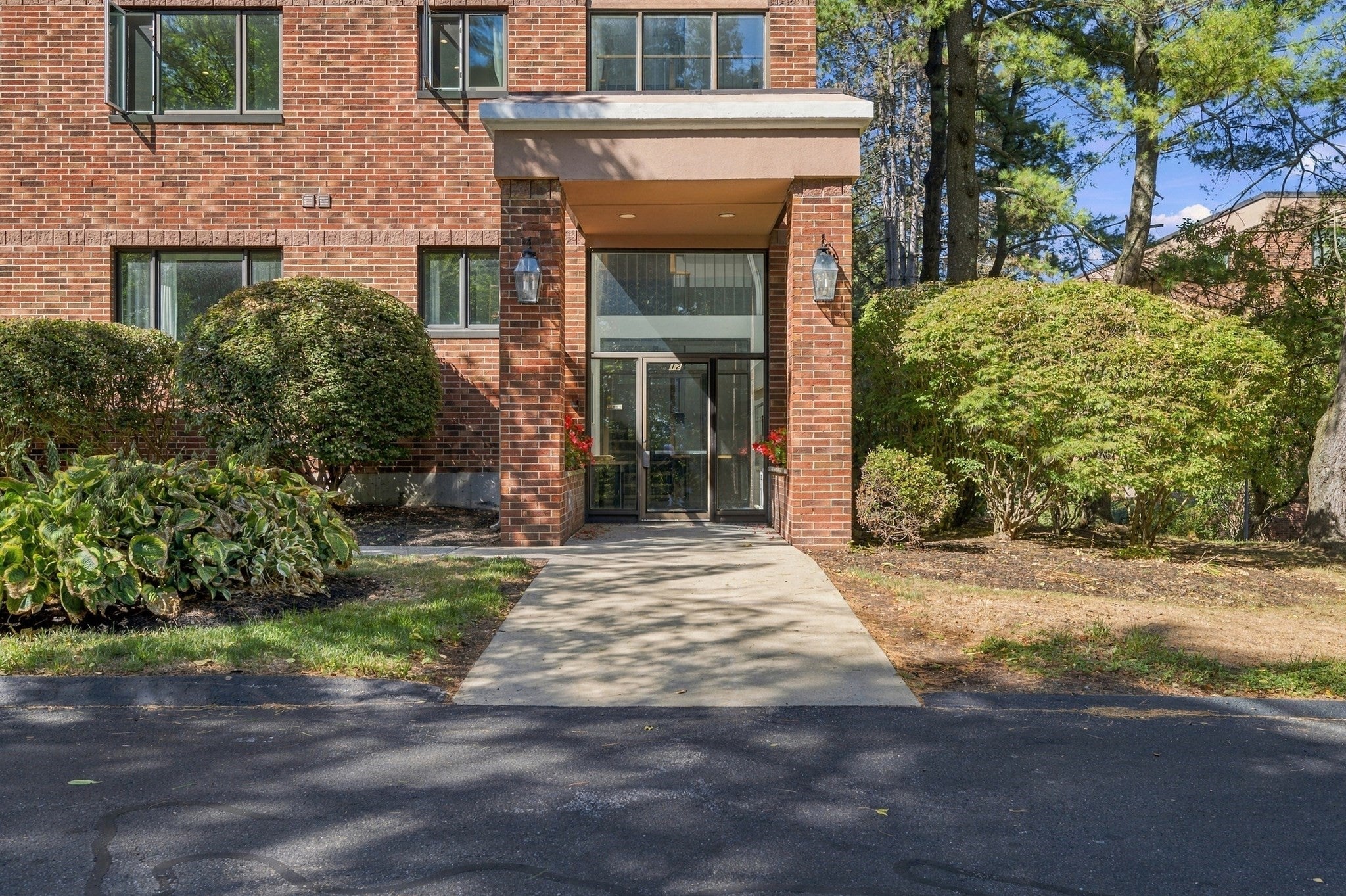 12 Ledgewood Way #21, Peabody, MA Photo #1