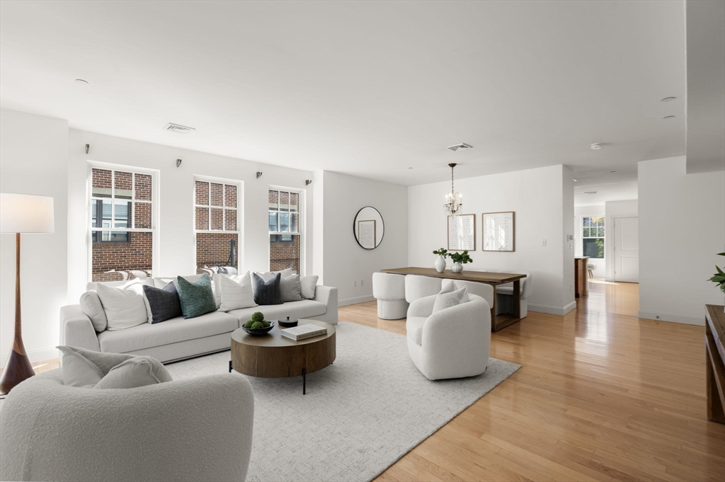 125 Crowninshield Road 125