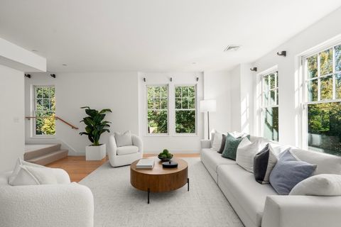 125 Crowninshield Road 125 Brookline MA 02446