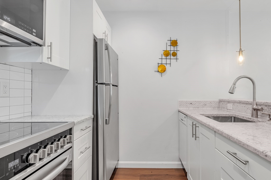 133 Commander Shea Blvd 203