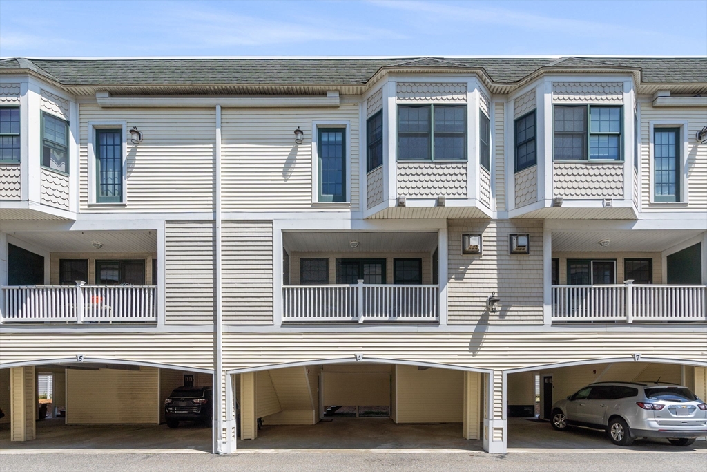 11 Railroad Ave 6B