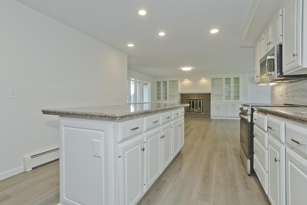 10 Cooley Dr