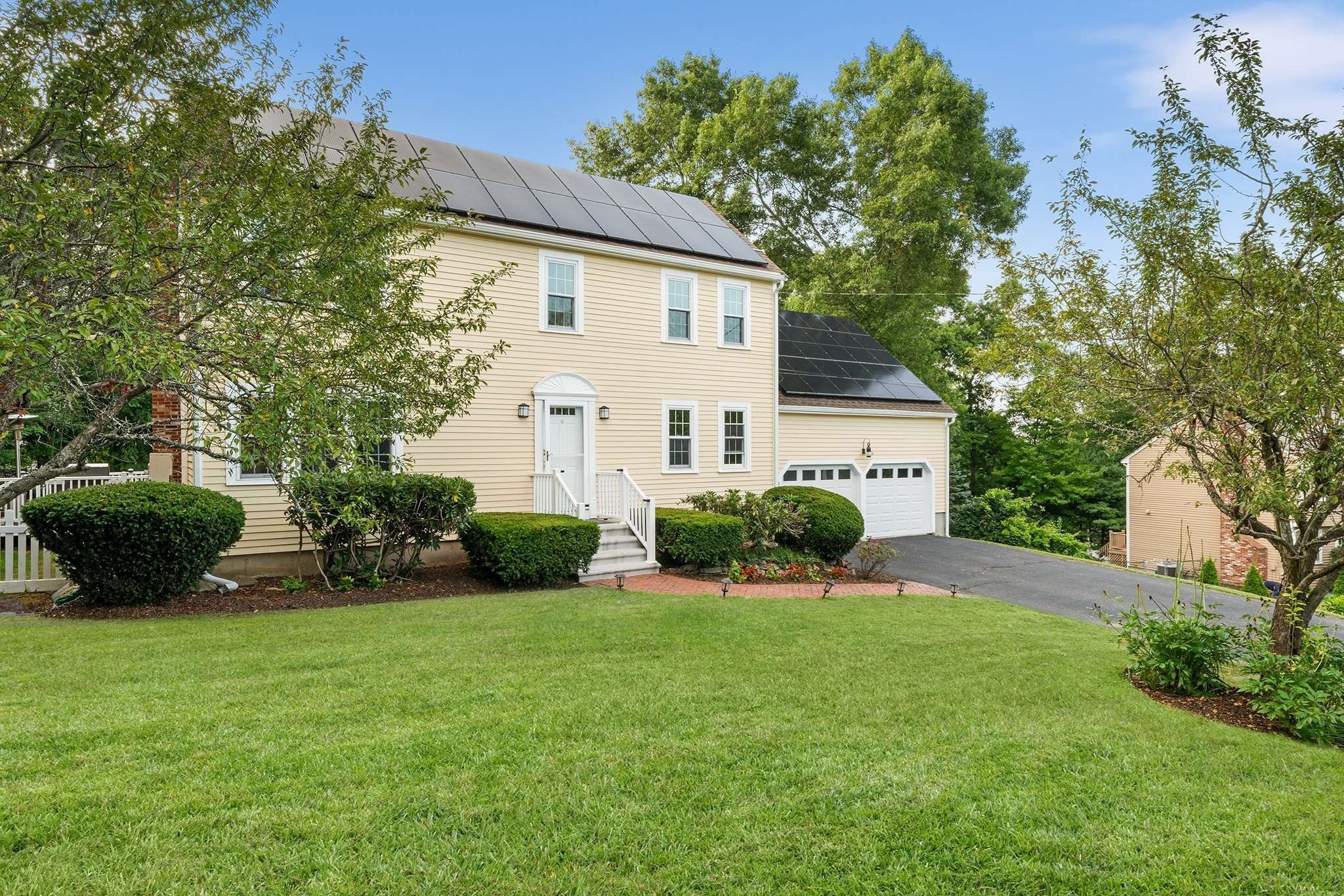 392 Old Farm Rd