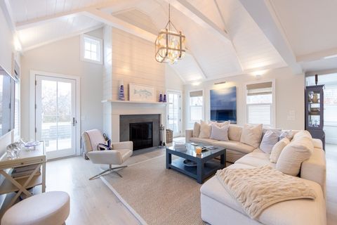 12 East Lincoln Avenue Nantucket MA 02554