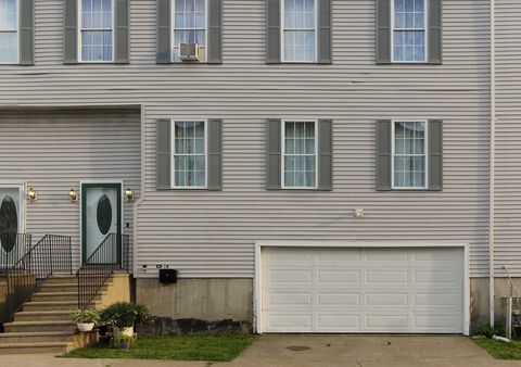 Photo of 1 Pelham St #B, Worcester, MA 01609 (MLS # 73499597)