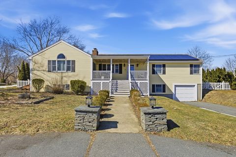 Photo of 52 Viking Drive, Portsmouth, RI 02871 (MLS # 73522648)