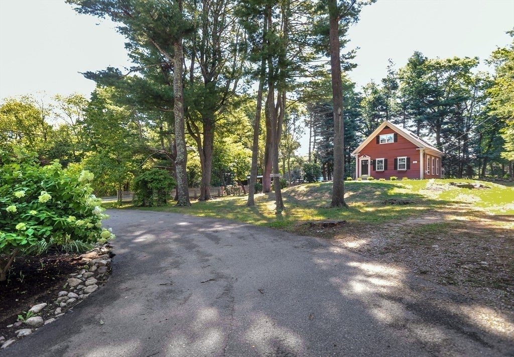 100 Old Oaken Bucket Rd.