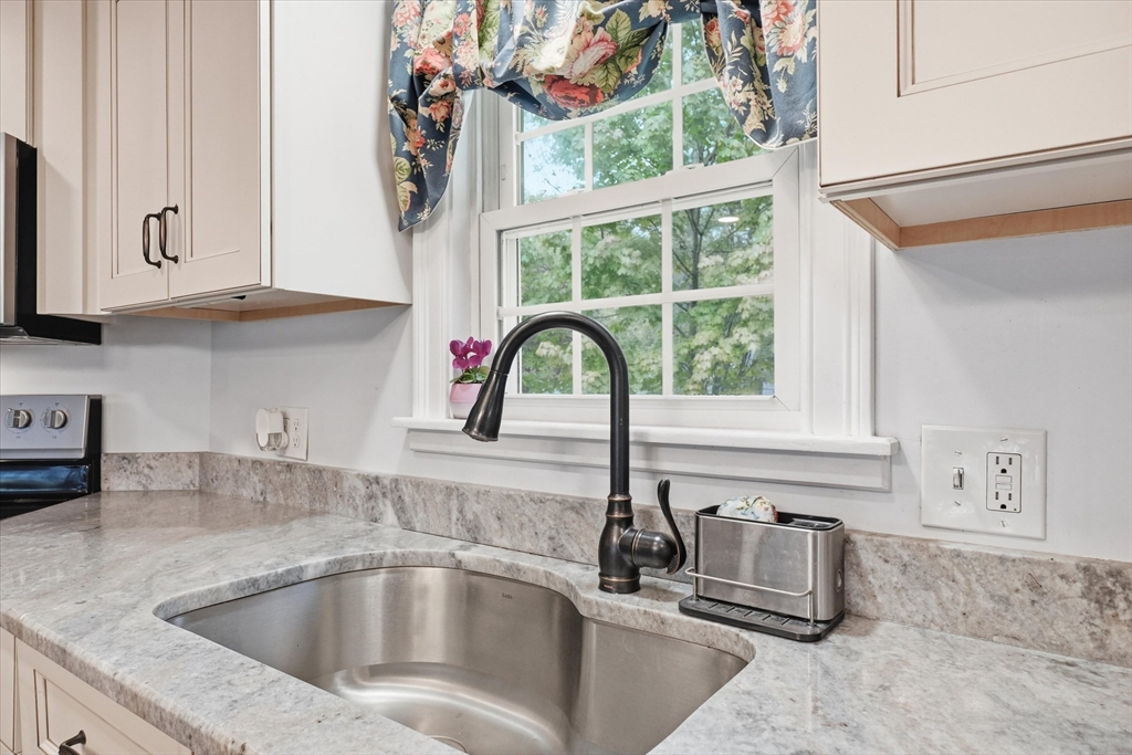 57 Hickory Rd, Leominster, MA, 57 Hickory Rd, Leominster, MA Photo #11