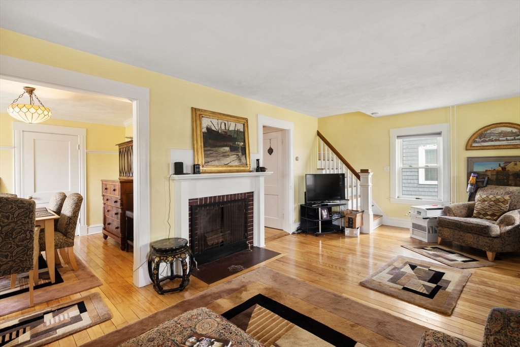 68 Edgewater Rd