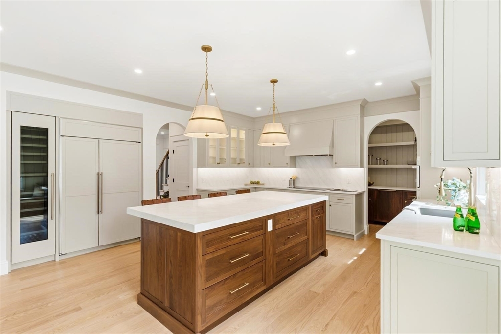 2 Westwood Rd, Lexington, MA Photo #8