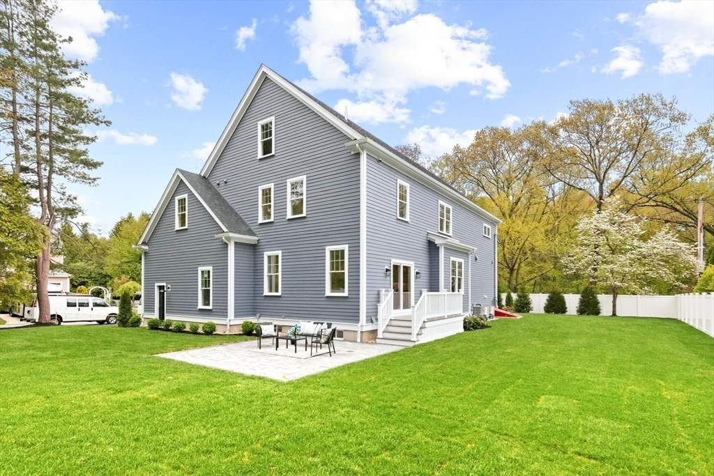2 Westwood Rd, Lexington, MA Photo #41