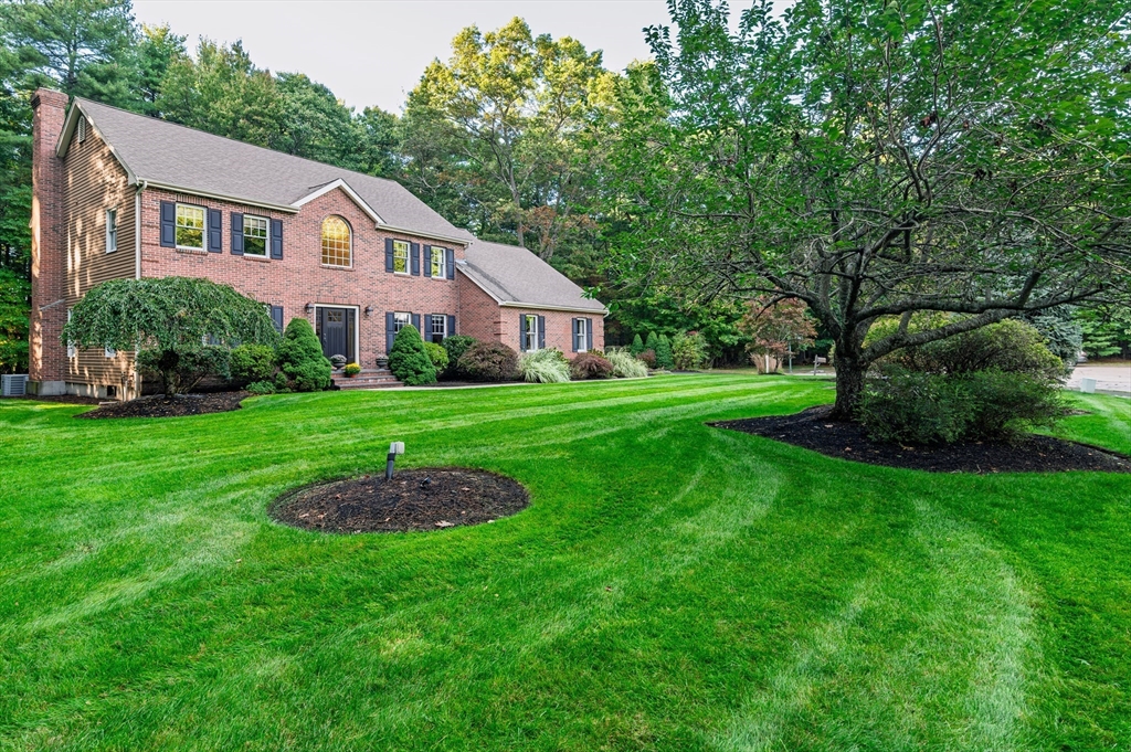 32 Bear Stump Circle