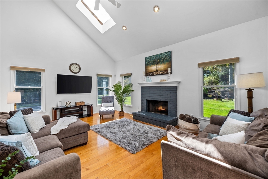 25 Ridge Way, North Andover, MA Photo #11