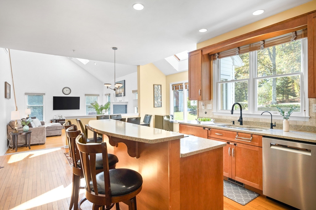 25 Ridge Way, North Andover, MA Photo #7