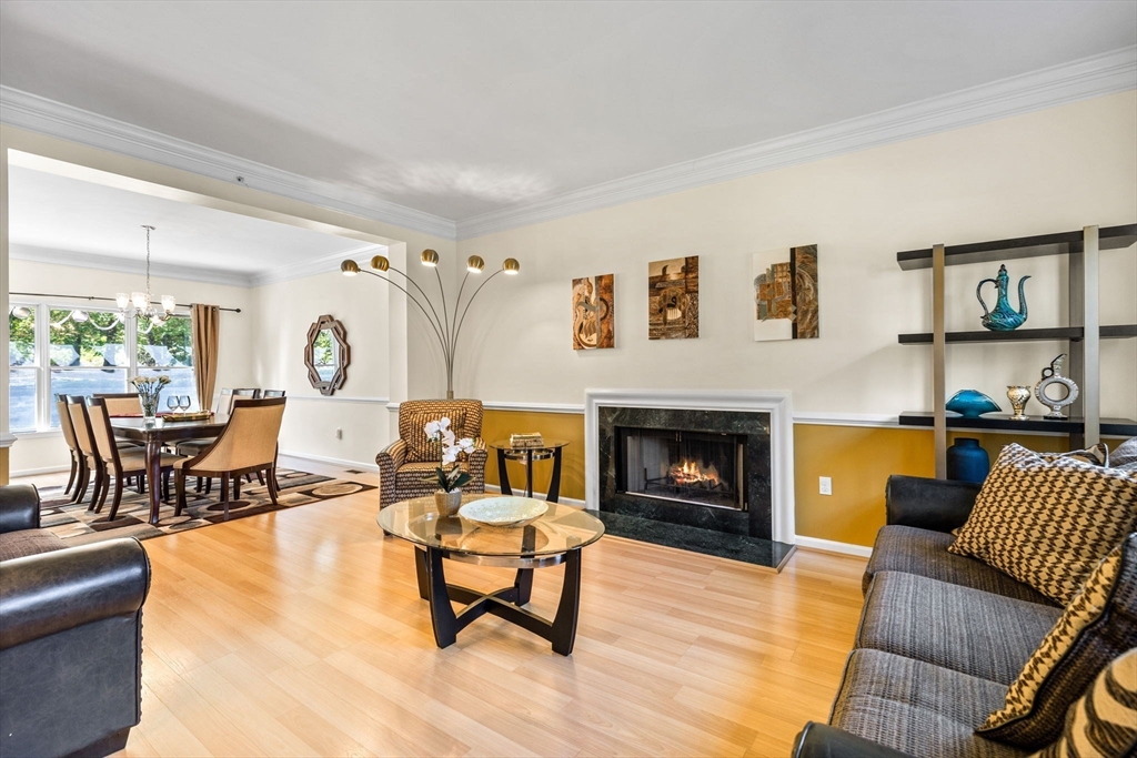 25 Ridge Way