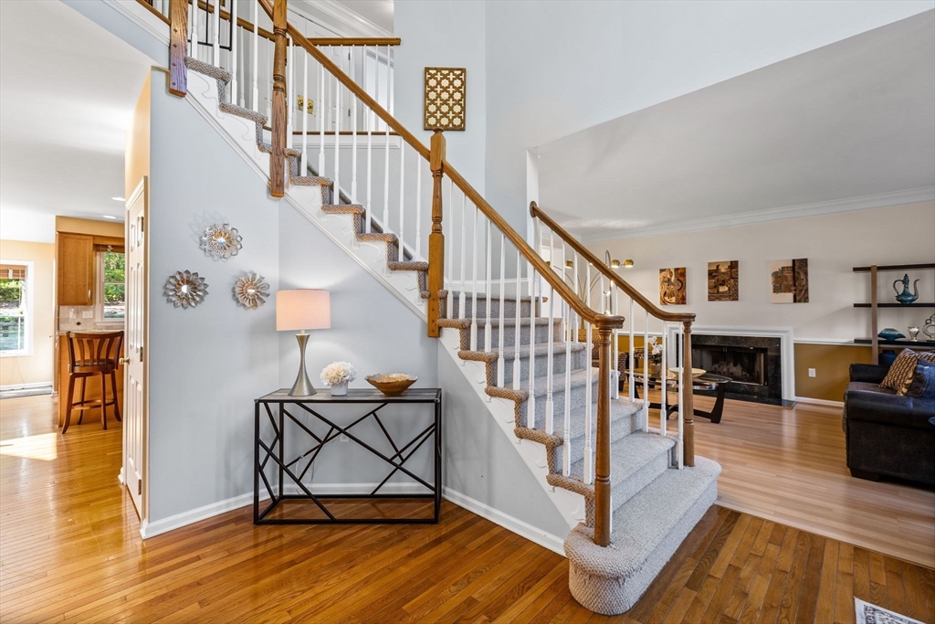 25 Ridge Way
