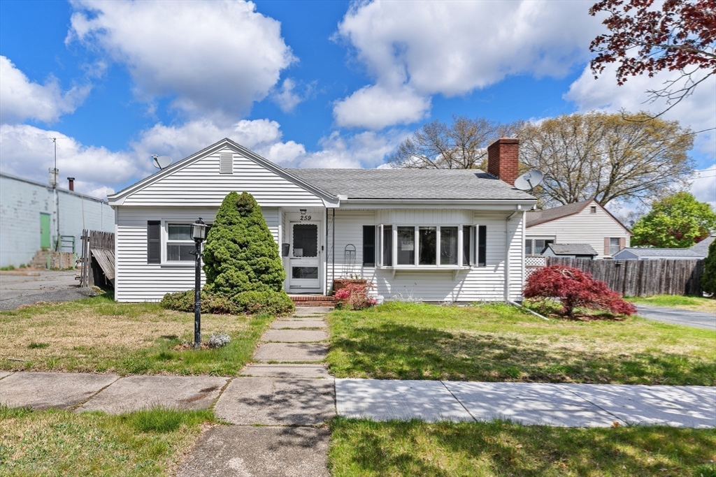 259 Jarry St, New Bedford, MA Photo #18