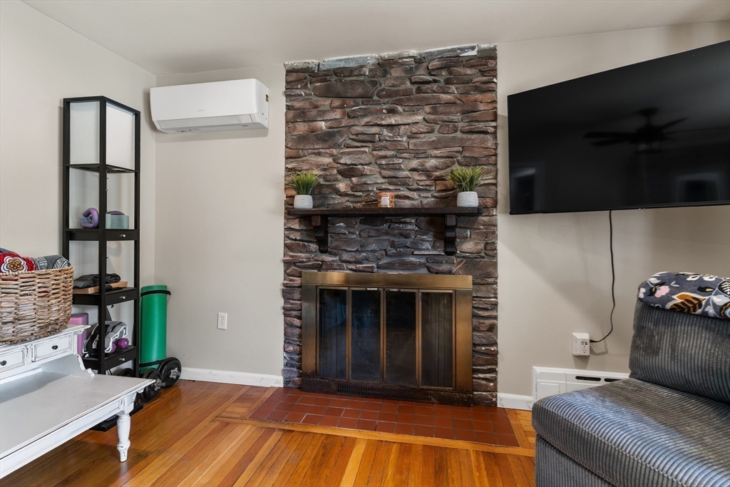259 Jarry St, New Bedford, MA Photo #8