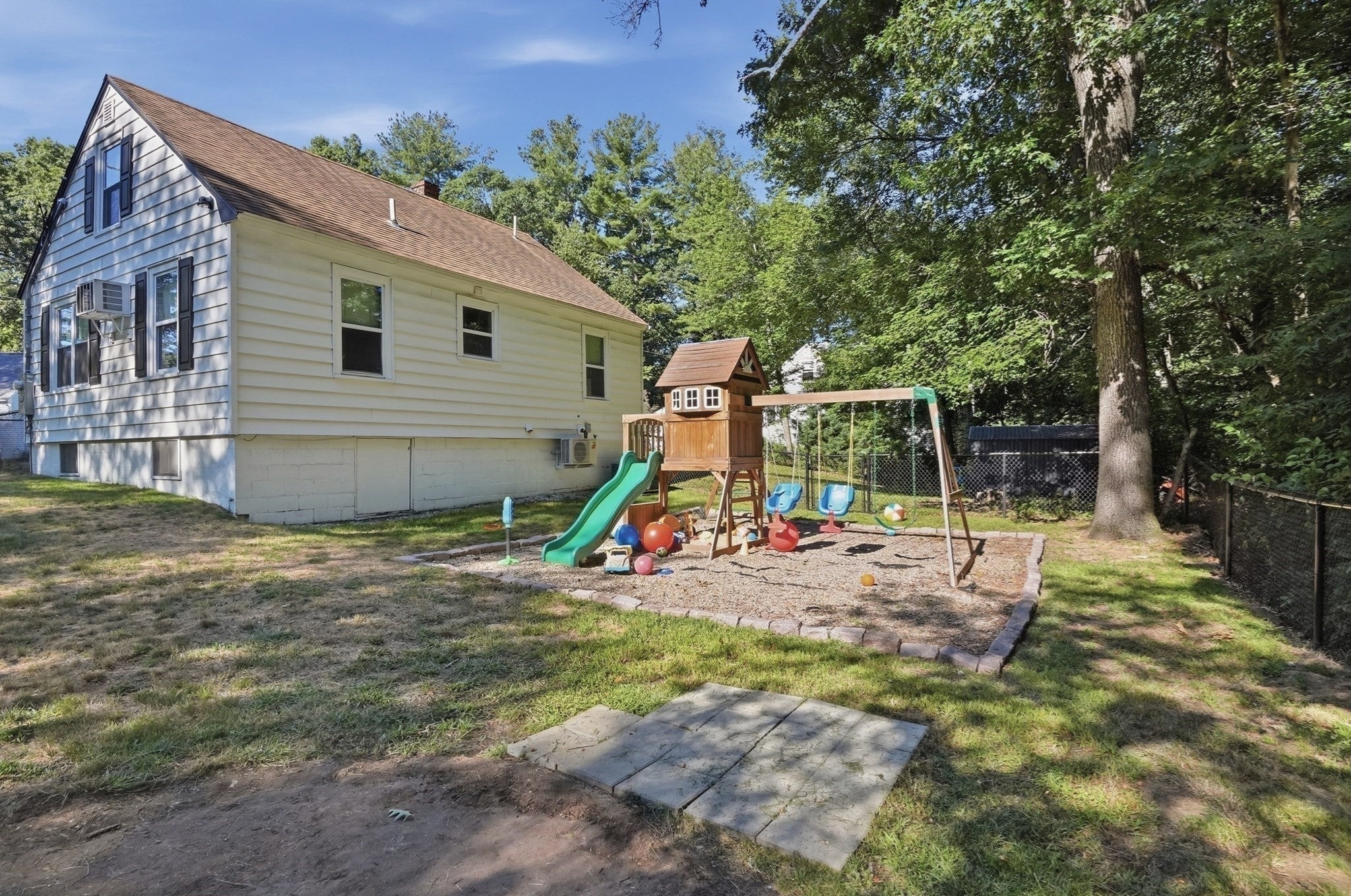 15 Miles Rd, Tewksbury, MA Photo #3