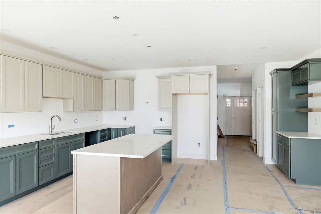 1 Elizabeth Lane 1