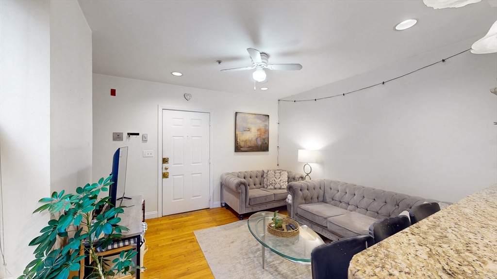 91 Prince St. 17