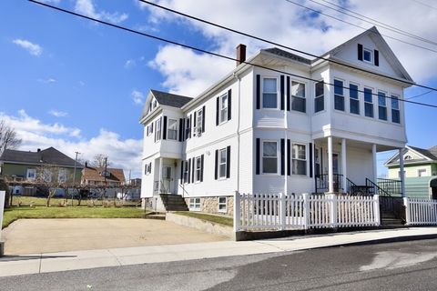 17 Norwell Street Dartmouth MA 02748