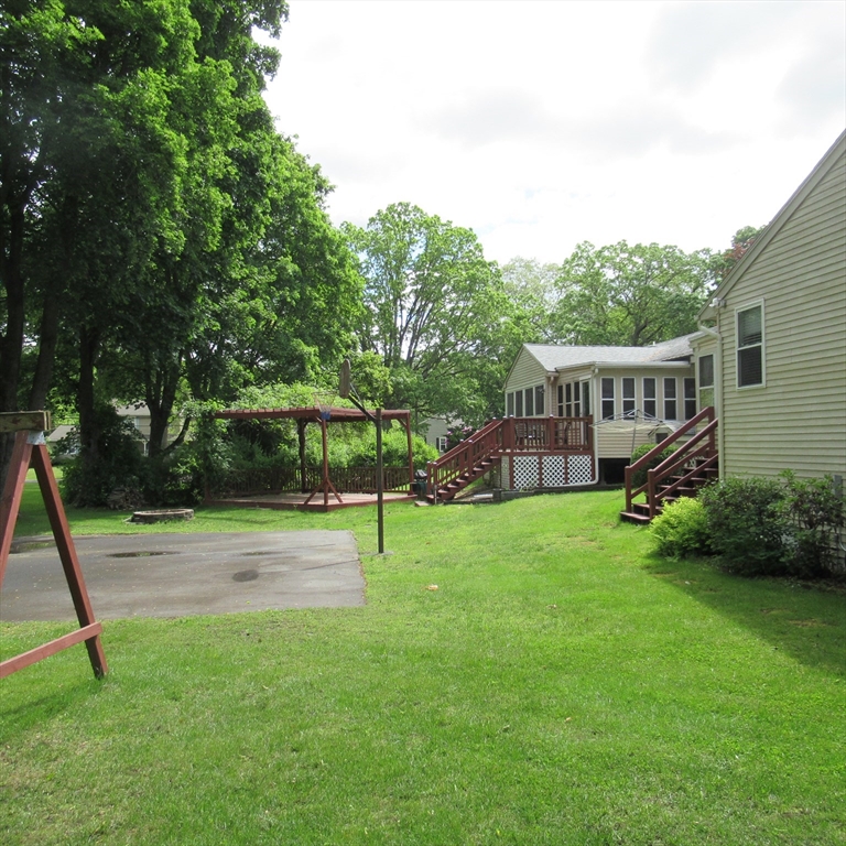 82 Fox Ave