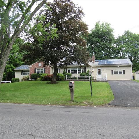 82 Fox Ave Dracut MA 01826
