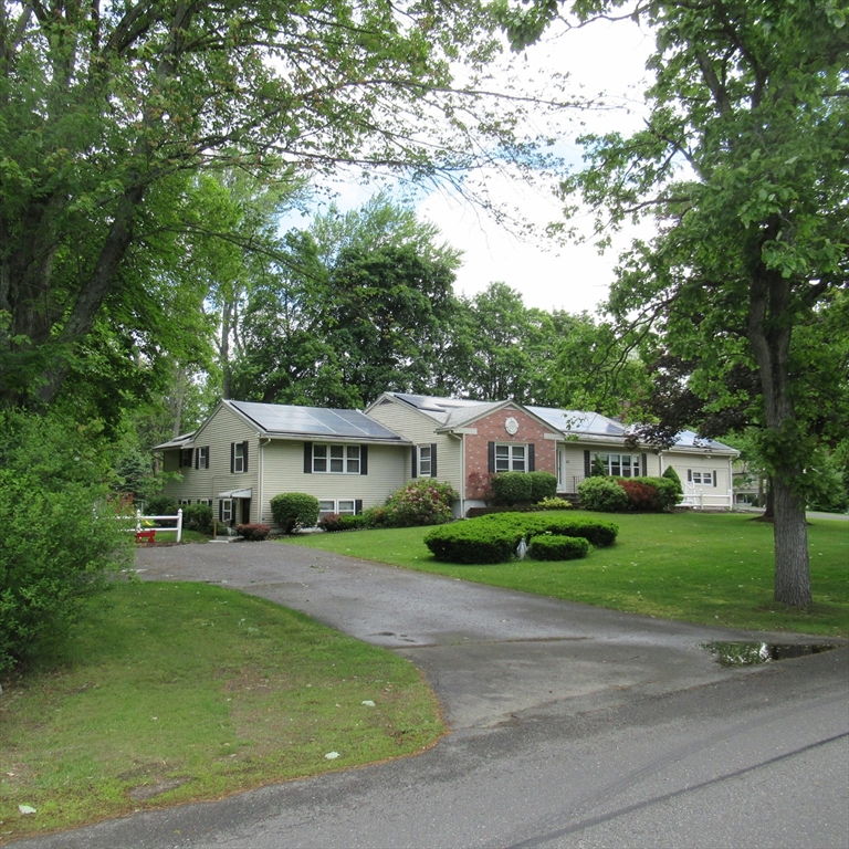 82 Fox Ave