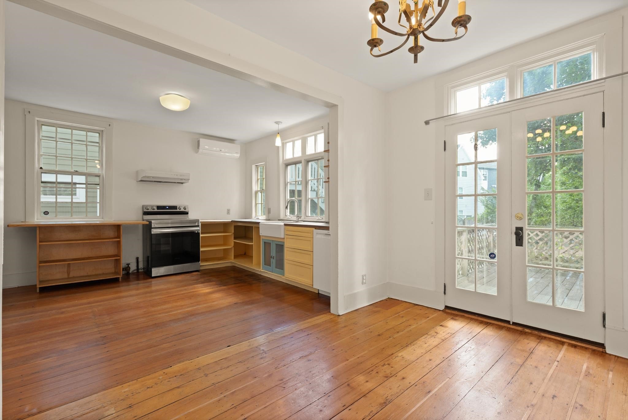 131 Carolina Ave, Boston, MA Photo #13