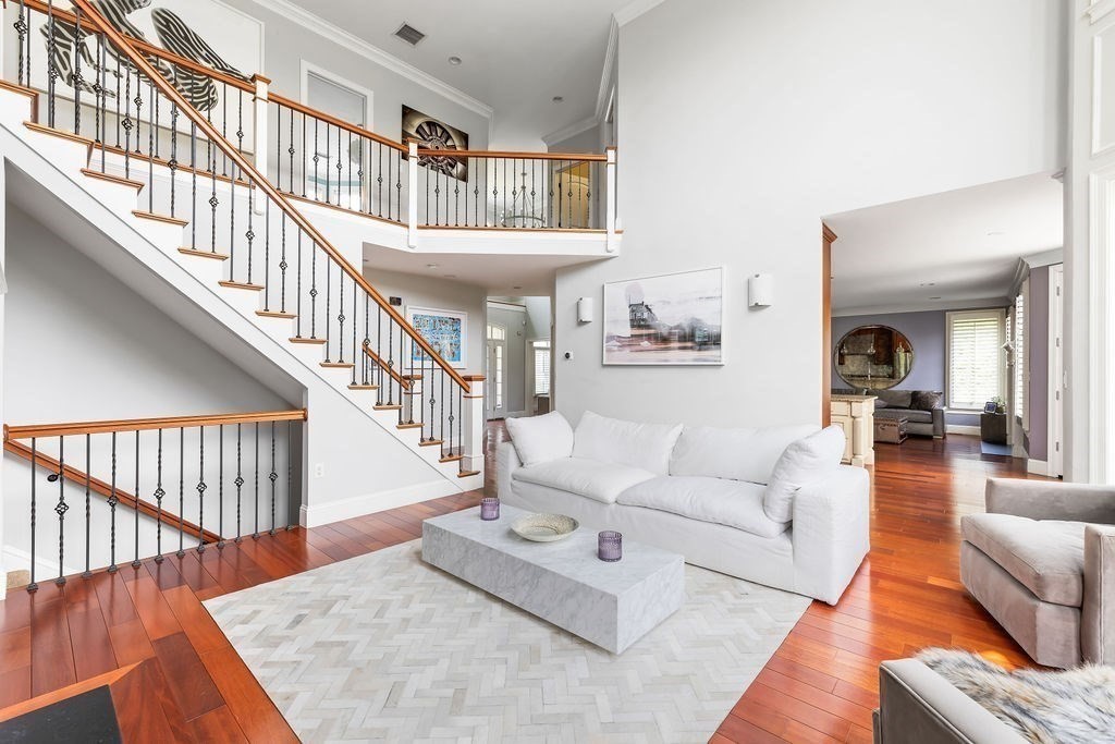 19 Langdon St