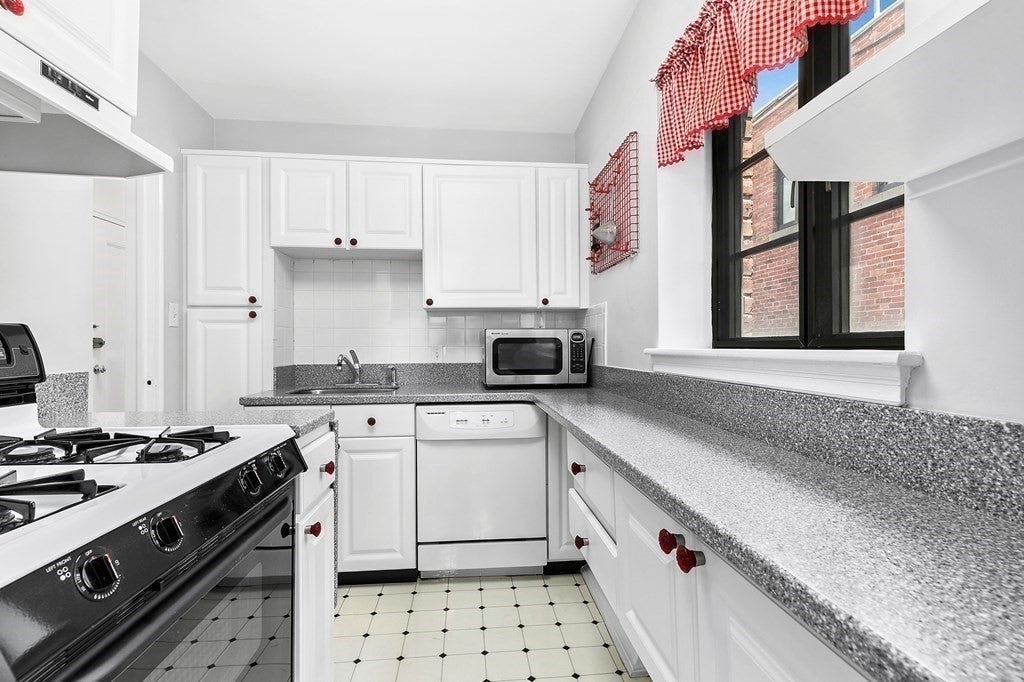 69 Strathmore Rd #6, Boston, MA, 69 Strathmore Rd #6, Boston, MA Photo #4