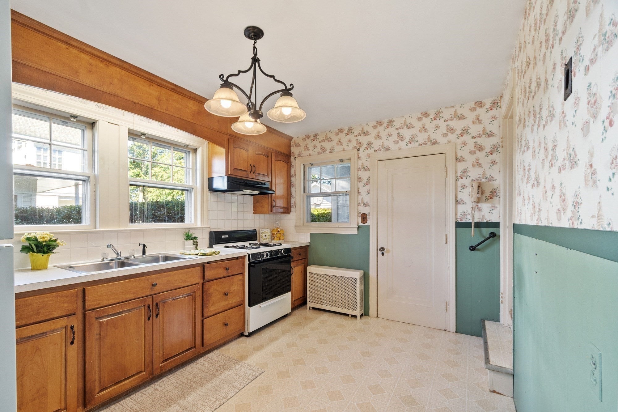 124 Luce Street, Lowell, MA, 124 Luce Street, Lowell, MA Photo #12