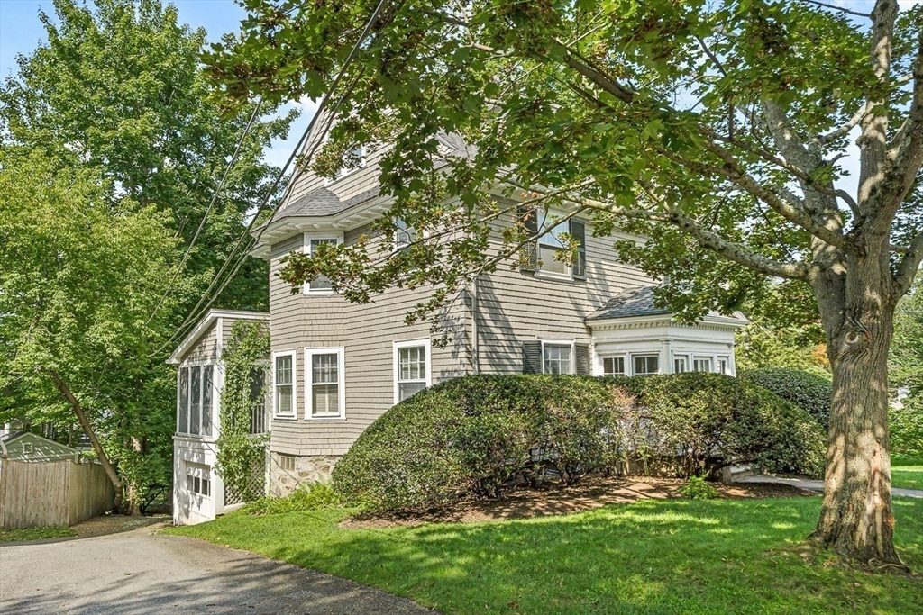 19 Glengarry Road