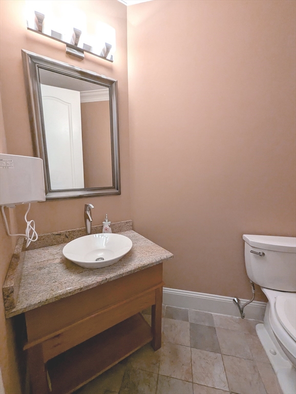 Franklin, Massachusetts 02038, United States, 4 Bedrooms Bedrooms, ,4 BathroomsBathrooms,Residential,Active,103819