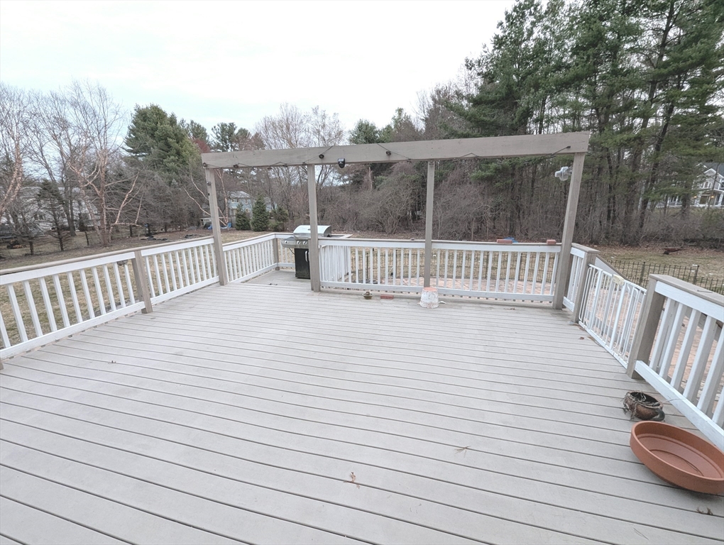 Franklin, Massachusetts 02038, United States, 4 Bedrooms Bedrooms, ,4 BathroomsBathrooms,Residential,Active,103819