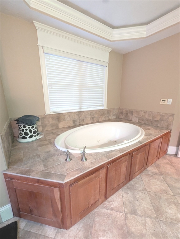 Franklin, Massachusetts 02038, United States, 4 Bedrooms Bedrooms, ,4 BathroomsBathrooms,Residential,Active,103819