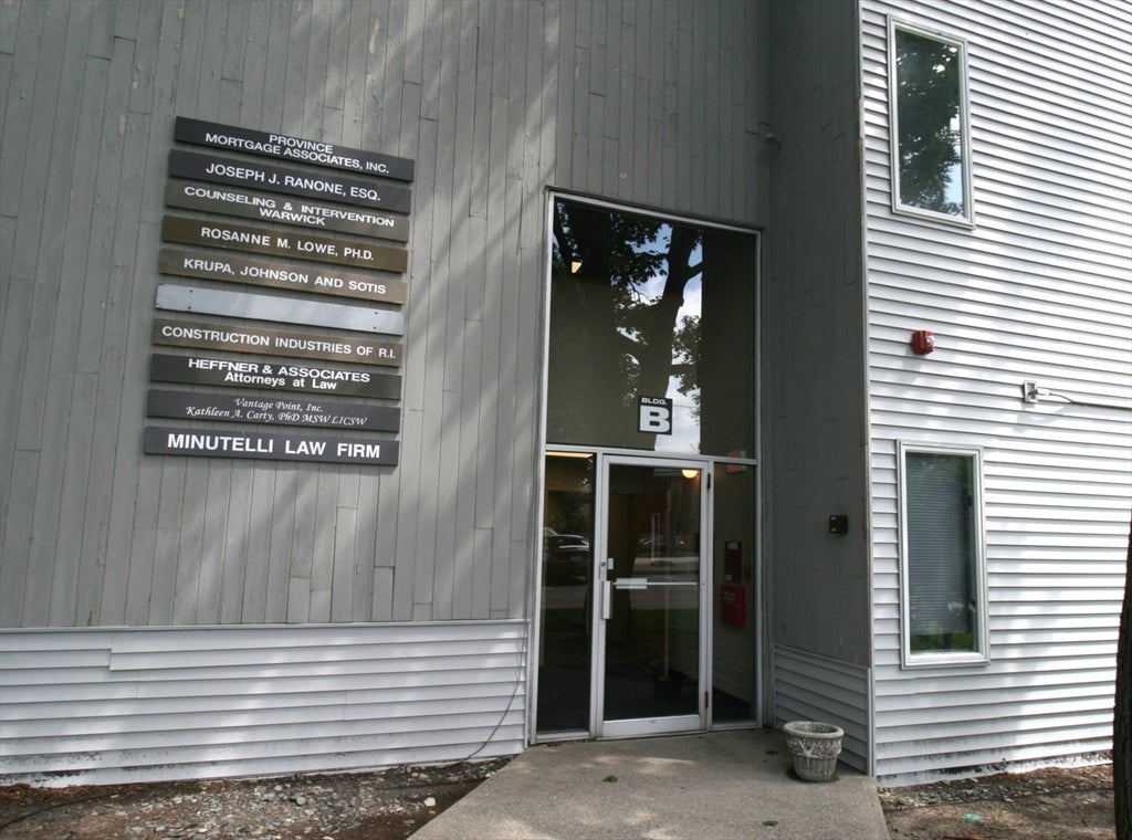 615 Jefferson Blvd B206